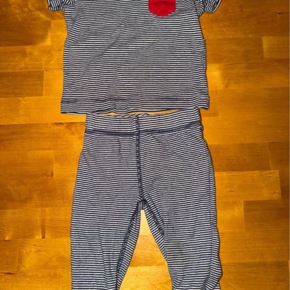 Carter’s Baby Boy Navy and White Stripped Crab Pajamas Size 9 Months